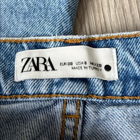 ZARA High-Rise Wide-Leg Jeans Vintage Wash Distressed Raw Hem Size 6 - Picture 10 of 11